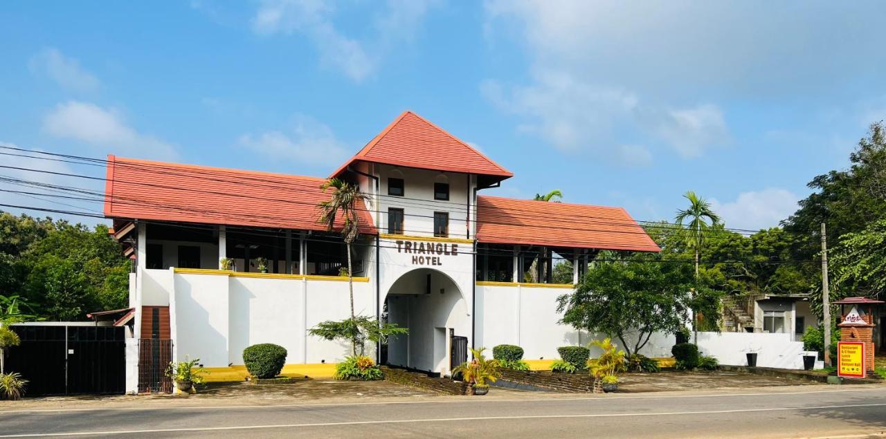 The Triangle Hotel Anuradhapura Exterior photo