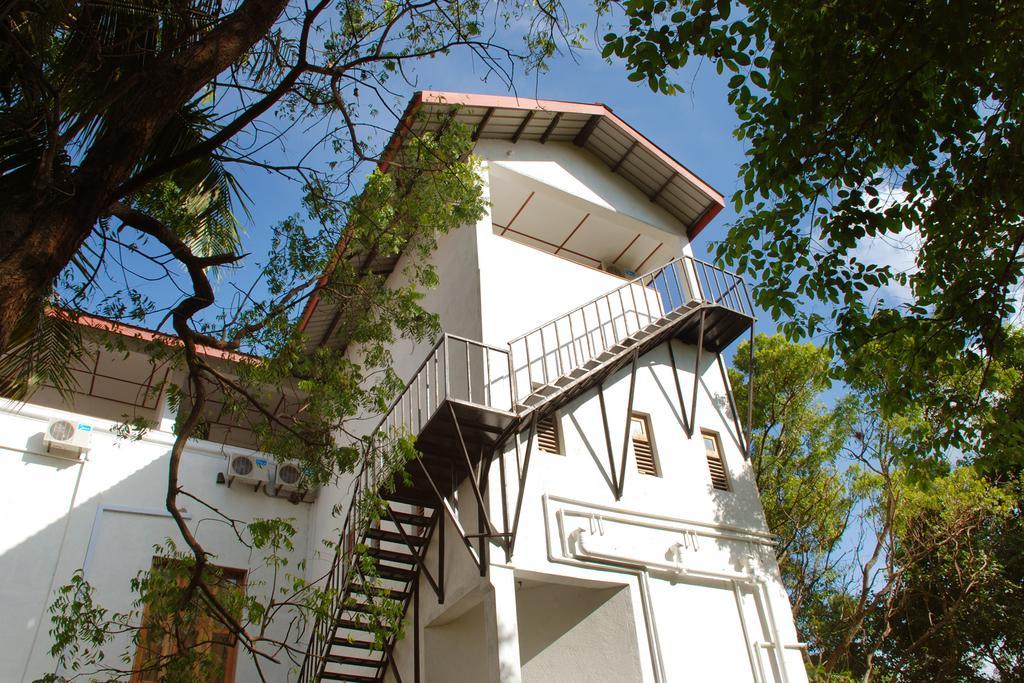 The Triangle Hotel Anuradhapura Exterior photo